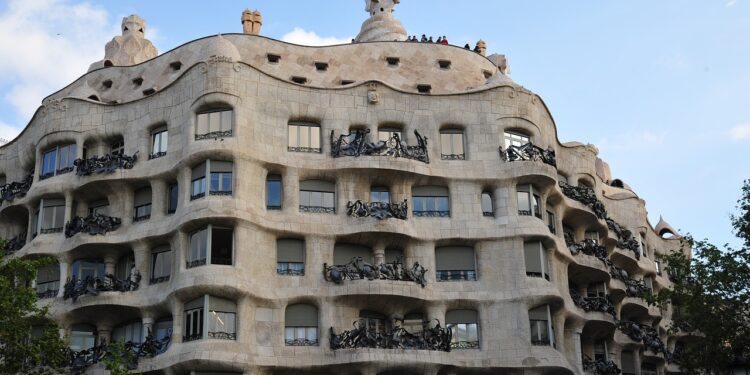 The New Luxury: How High-Net-Worth Individuals Are Redefining Property Investment